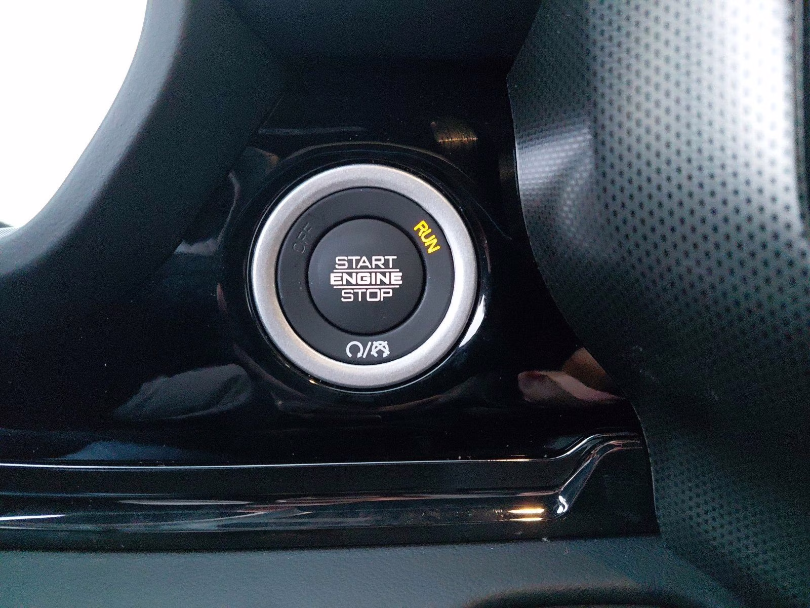 2026 Ivory White Tri-Coat Pearlcoat Ram 1500 Limited 4X4 Truck