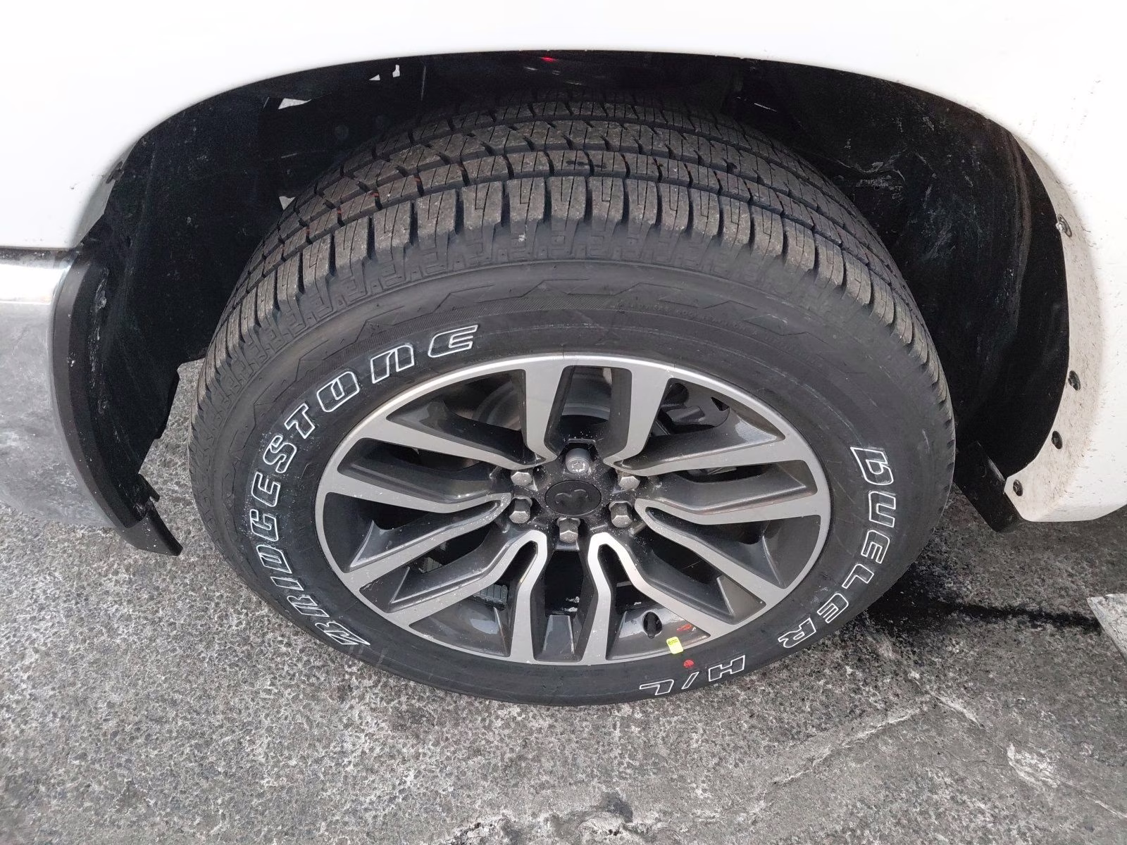 2026 Ivory White Tri-Coat Pearlcoat Ram 1500 Limited 4X4 Truck