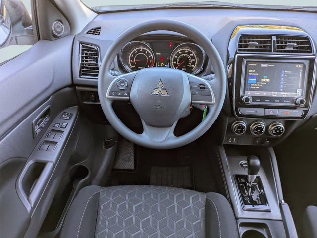 2026 White Diamond Mitsubishi Outlander Sport 2.0 ES 4X4 SUV