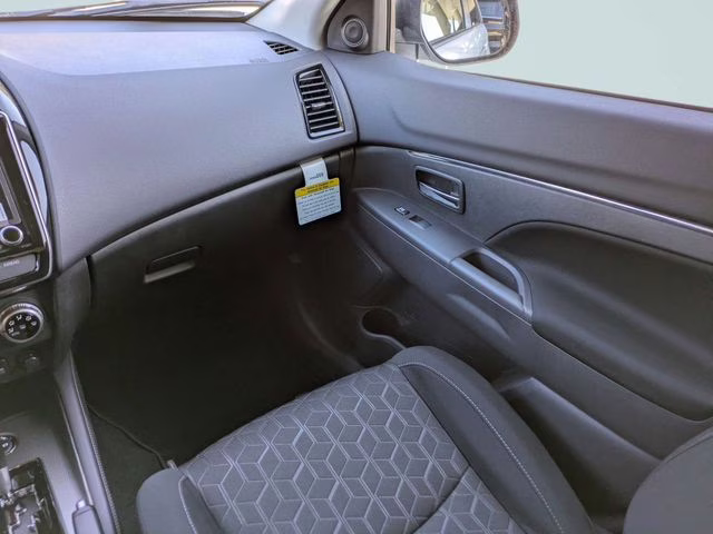 2026 White Diamond Mitsubishi Outlander Sport 2.0 ES 4X4 SUV