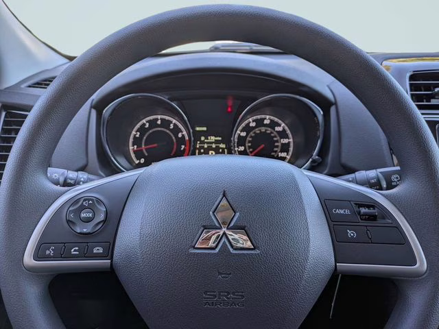 2026 White Diamond Mitsubishi Outlander Sport 2.0 ES 4X4 SUV