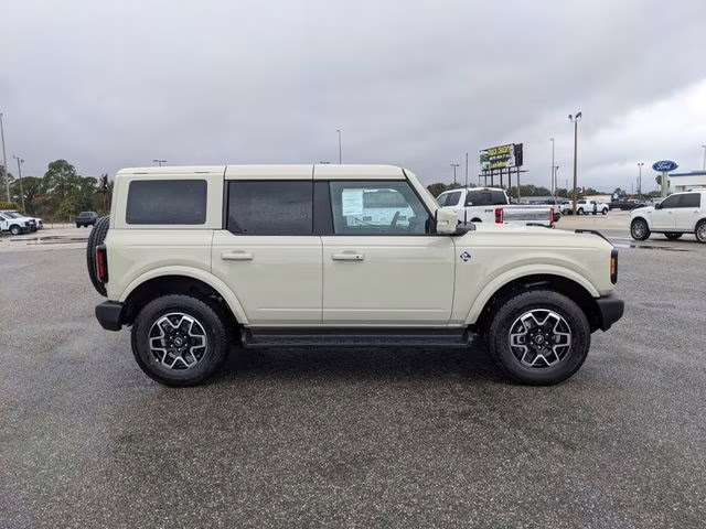 2025 Desert Sand Ford Bronco Outer Banks 4X4 SUV