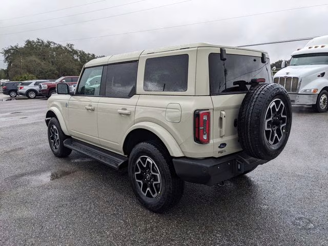 2025 Desert Sand Ford Bronco Outer Banks 4X4 SUV