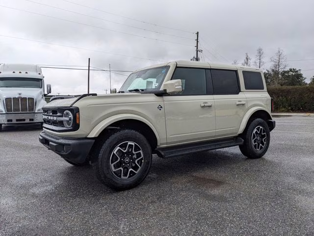 2025 Desert Sand Ford Bronco Outer Banks 4X4 SUV