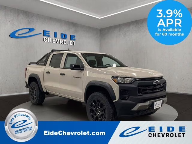 2026 White Chevrolet Colorado Trail Boss 4X4 Truck