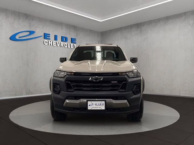 2026 White Chevrolet Colorado Trail Boss 4X4 Truck