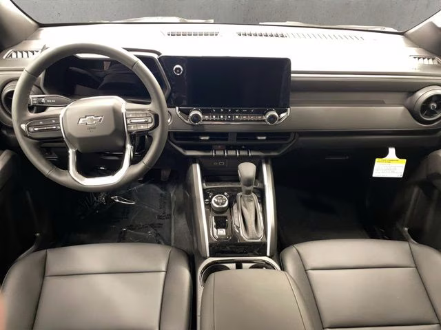 2026 White Chevrolet Colorado Trail Boss 4X4 Truck
