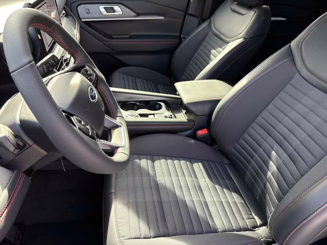 2026 White Ford Explorer ST-Line RWD SUV