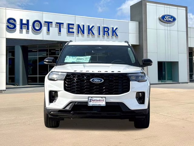2026 White Ford Explorer ST-Line RWD SUV