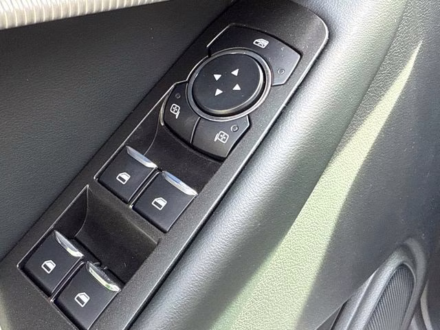 2026 White Ford Explorer ST-Line RWD SUV