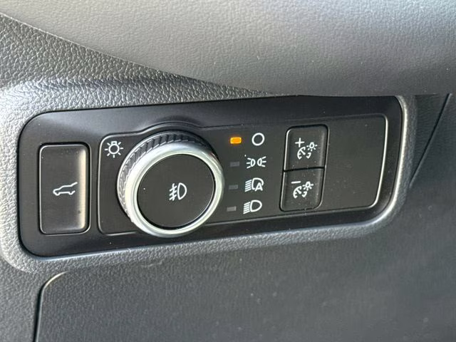 2026 White Ford Explorer ST-Line RWD SUV