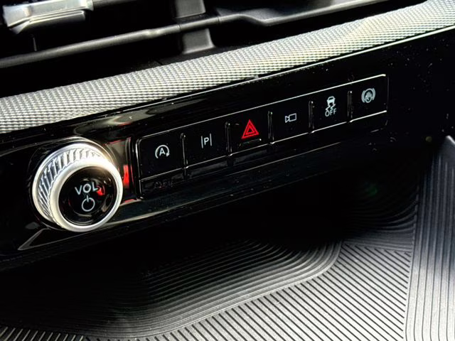 2026 White Ford Explorer ST-Line RWD SUV