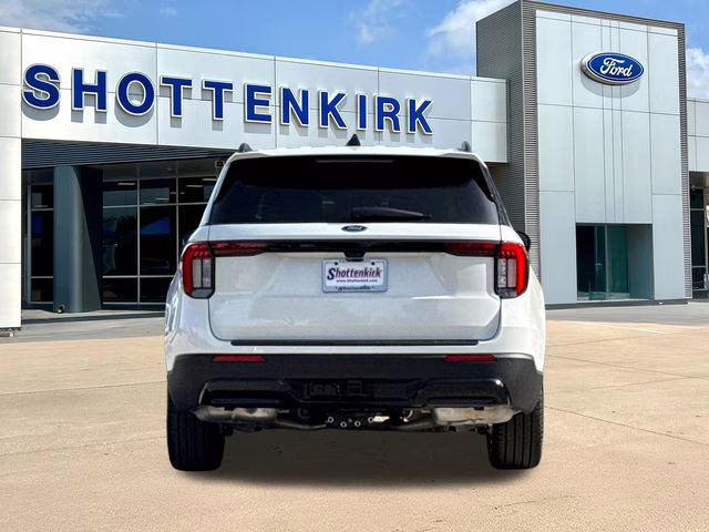 2026 White Ford Explorer ST-Line RWD SUV