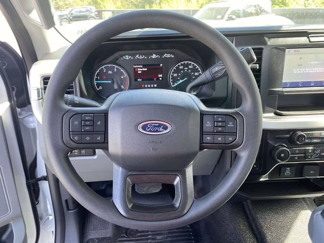 2026 Oxford White Ford Super Duty F-250 SRW XL 4X4 Truck