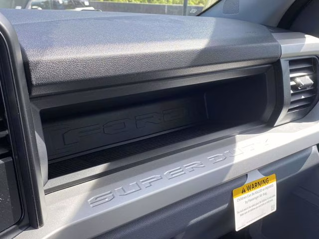 2026 Oxford White Ford Super Duty F-250 SRW XL 4X4 Truck