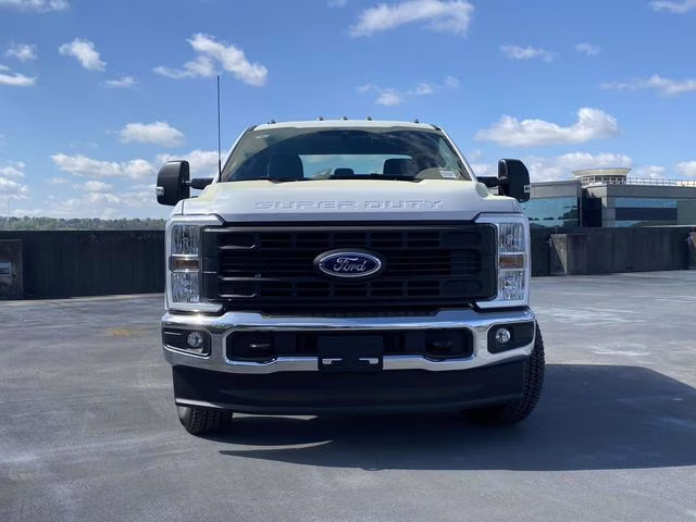 2026 Oxford White Ford Super Duty F-250 SRW XL 4X4 Truck