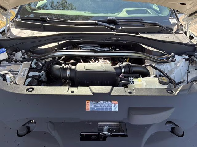 2025 White Metallic Lincoln Aviator Black Label AWD SUV