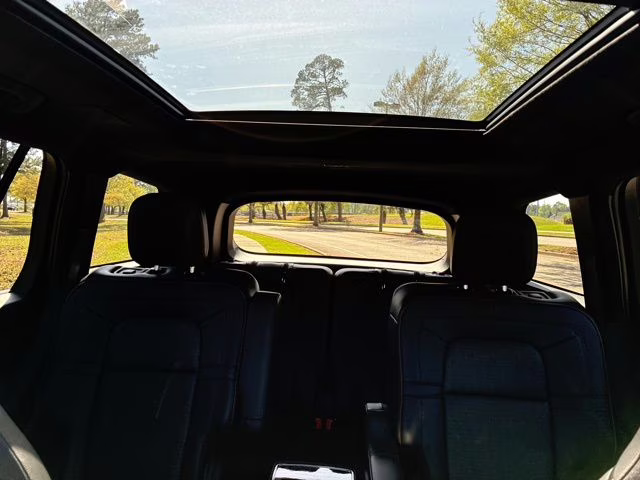 2025 White Metallic Lincoln Aviator Black Label AWD SUV