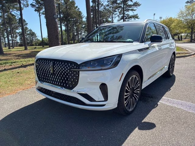 2025 White Metallic Lincoln Aviator Black Label AWD SUV