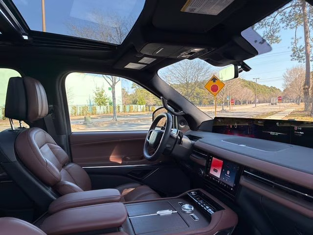 2025 Blue Metallic Lincoln Navigator Reserve 4X4 SUV