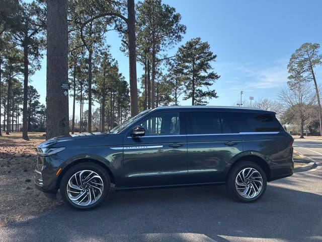 2025 Blue Metallic Lincoln Navigator Reserve 4X4 SUV