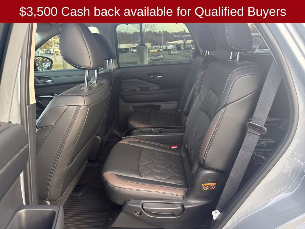 2026 Boulder Gray/Super Black Nissan Pathfinder Platinum 4X4 SUV