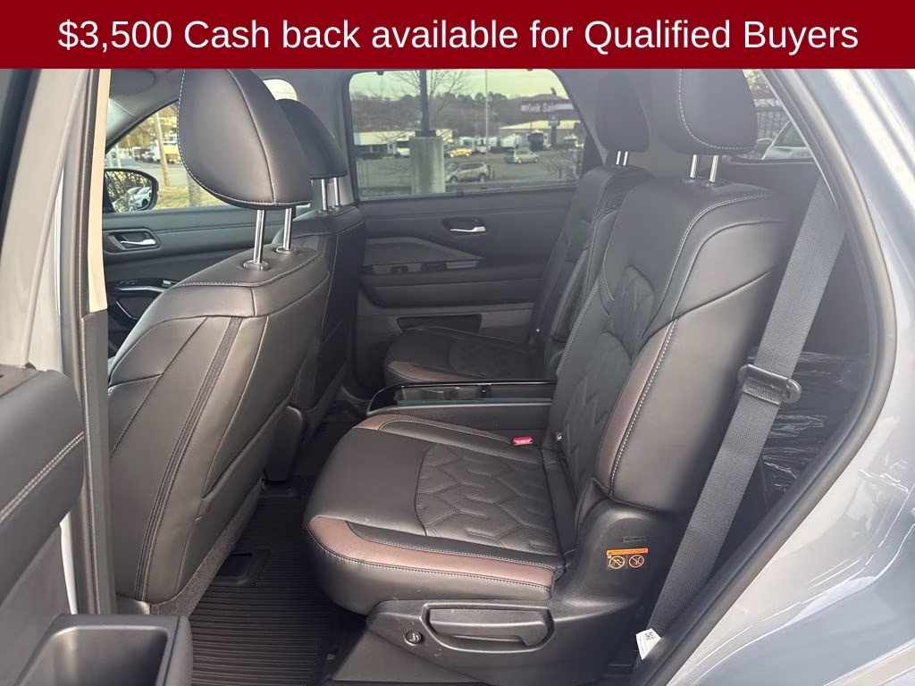 2026 Boulder Gray/Super Black Nissan Pathfinder Platinum 4X4 SUV