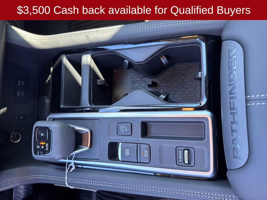 2026 Boulder Gray Pearl Nissan Pathfinder Platinum FWD SUV