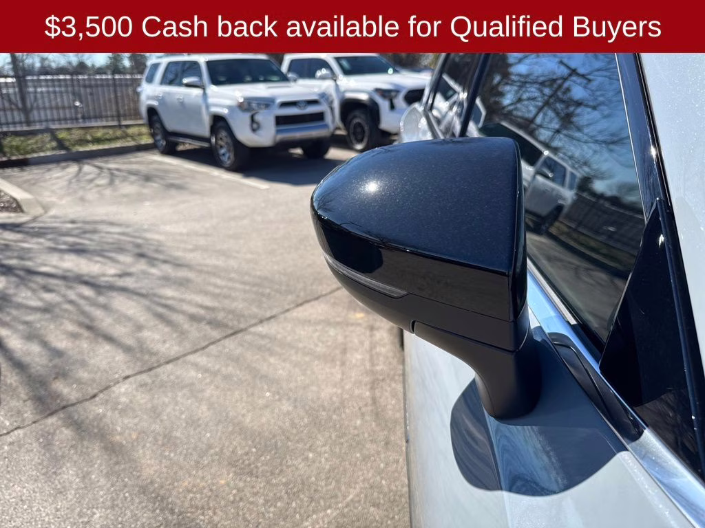 2026 Boulder Gray Pearl Nissan Pathfinder Platinum FWD SUV