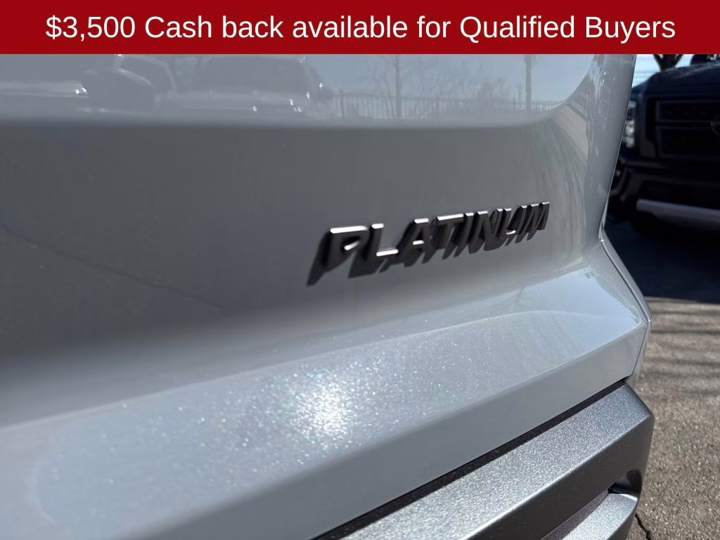 2026 Boulder Gray Pearl Nissan Pathfinder Platinum FWD SUV