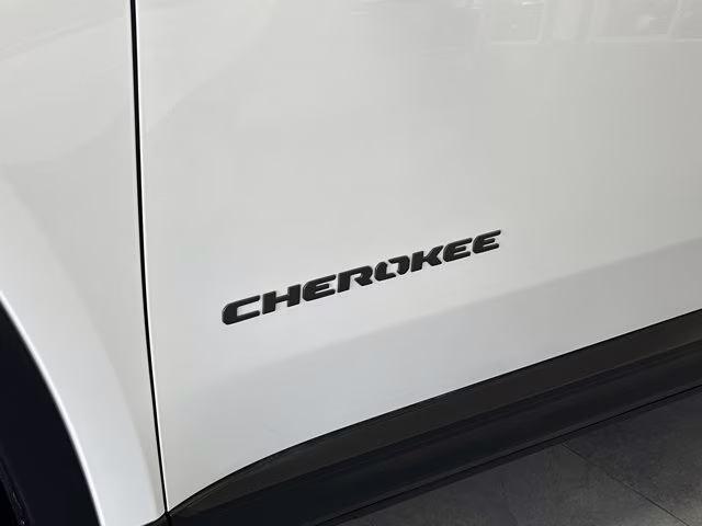 2026 Bright White Clearcoat Jeep Cherokee Limited 4X4 SUV