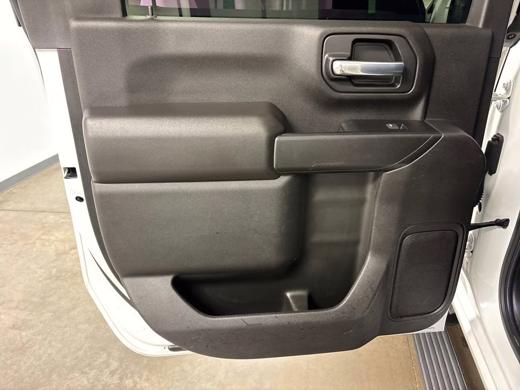 2022 Summit White Chevrolet Silverado 2500HD Custom 4X4 Truck