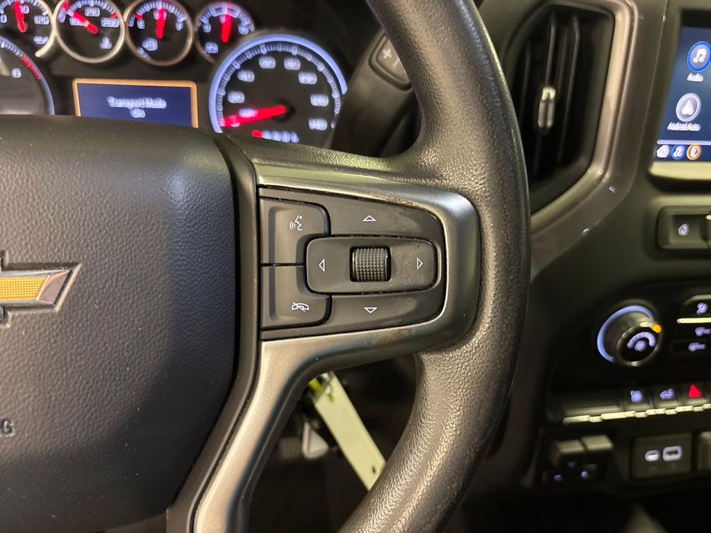 2022 Summit White Chevrolet Silverado 2500HD Custom 4X4 Truck