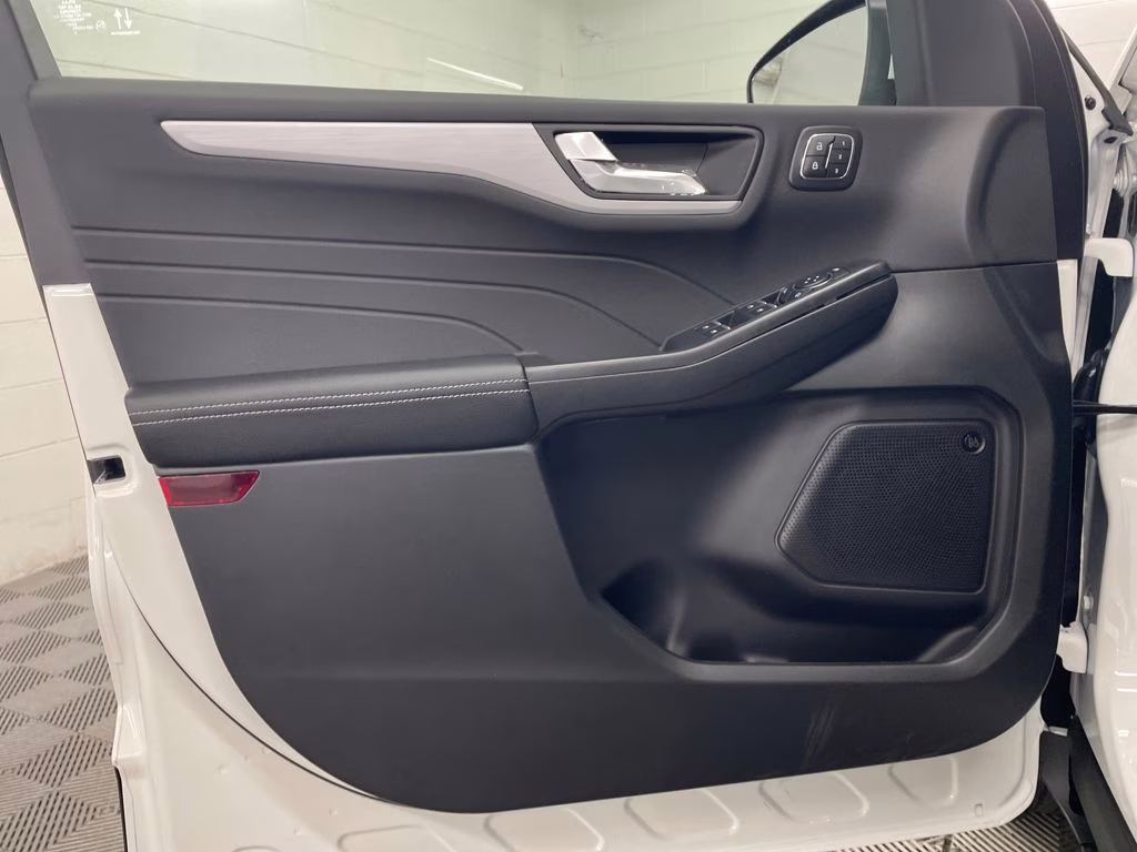 2026 STAR WHITE TRI-COAT Ford Escape Plug-In Hybrid Base FWD SUV