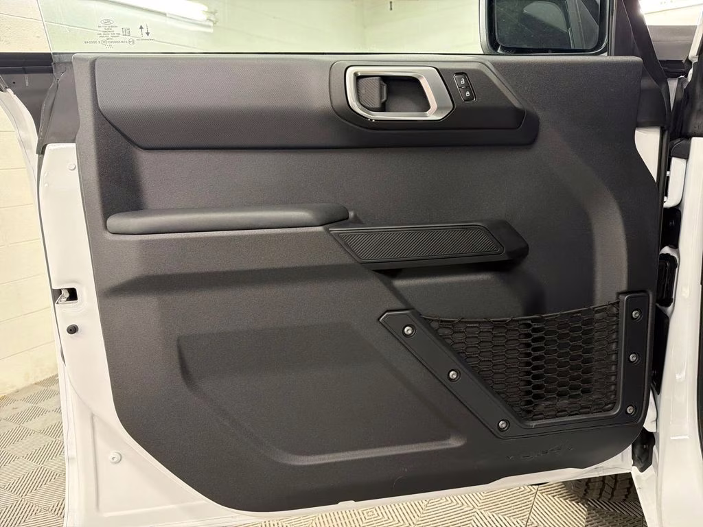 2025 OXFORD WHITE Ford Bronco Big Bend 4X4 SUV