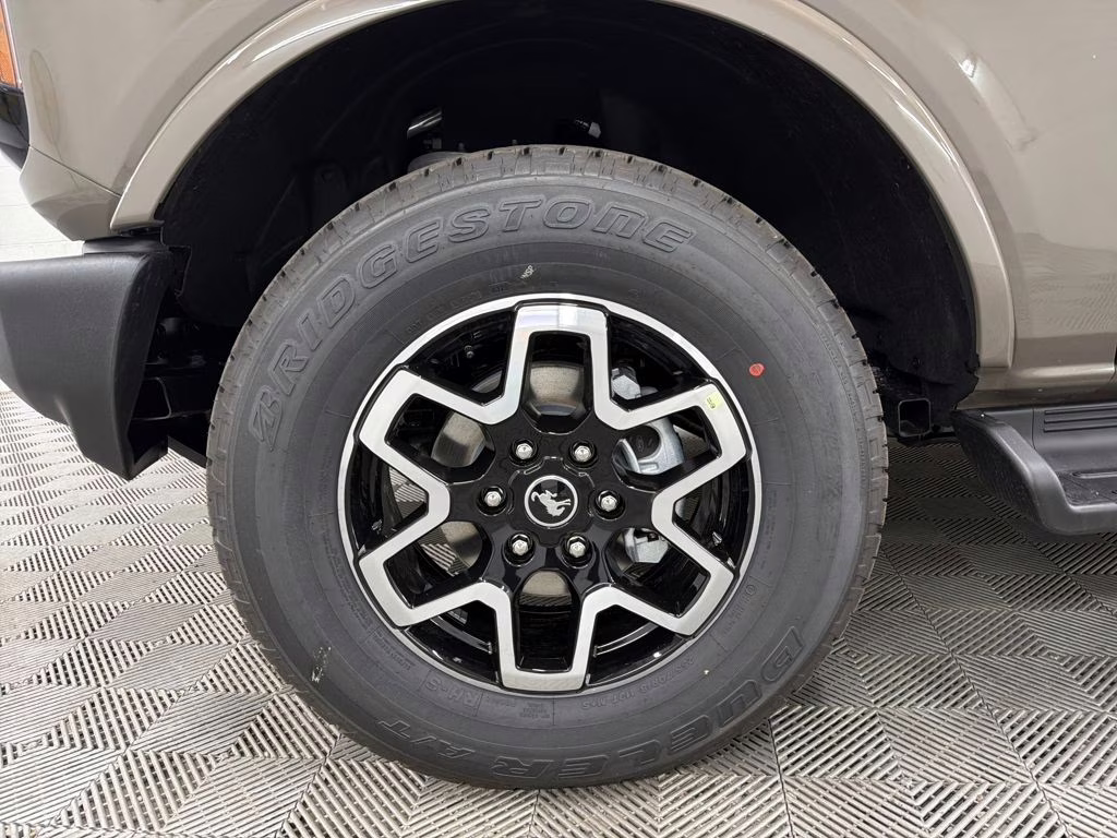 2025 MARSH GRAY Ford Bronco Outer Banks 4X4 SUV