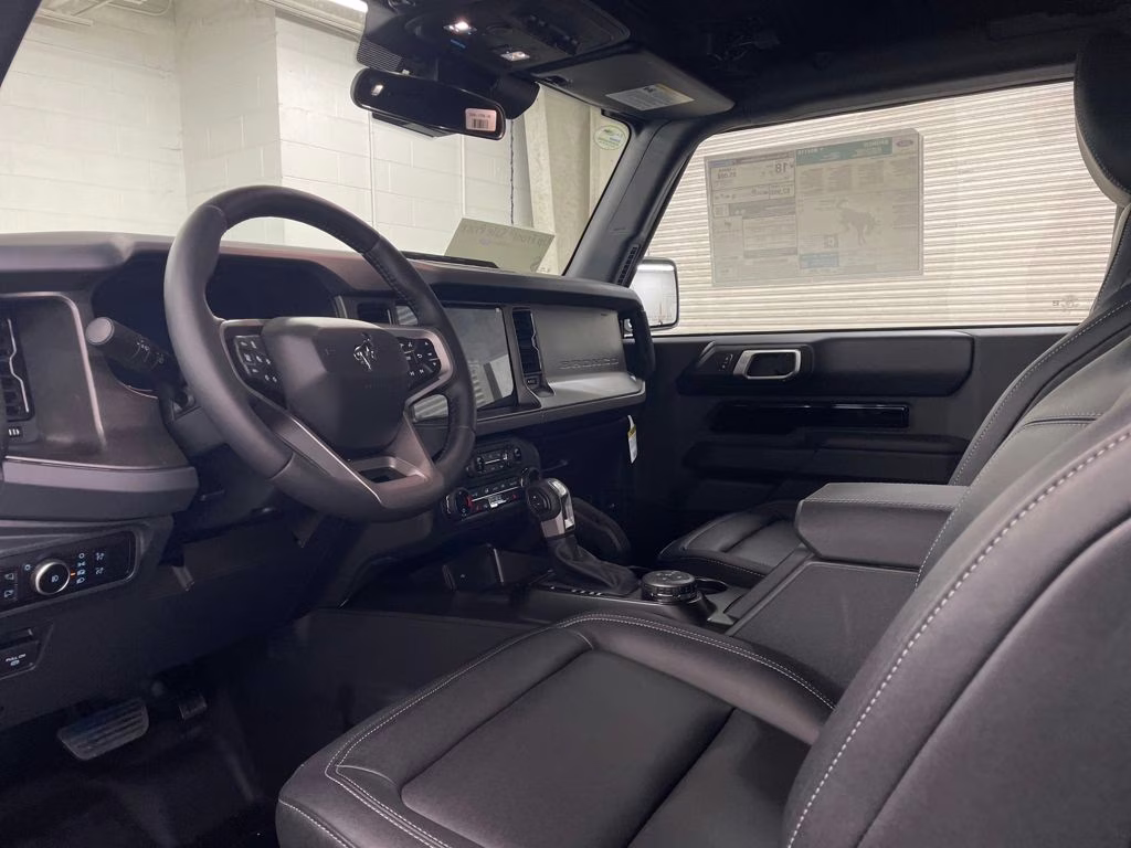 2025 SHADOW BLACK Ford Bronco Badlands 4X4 SUV