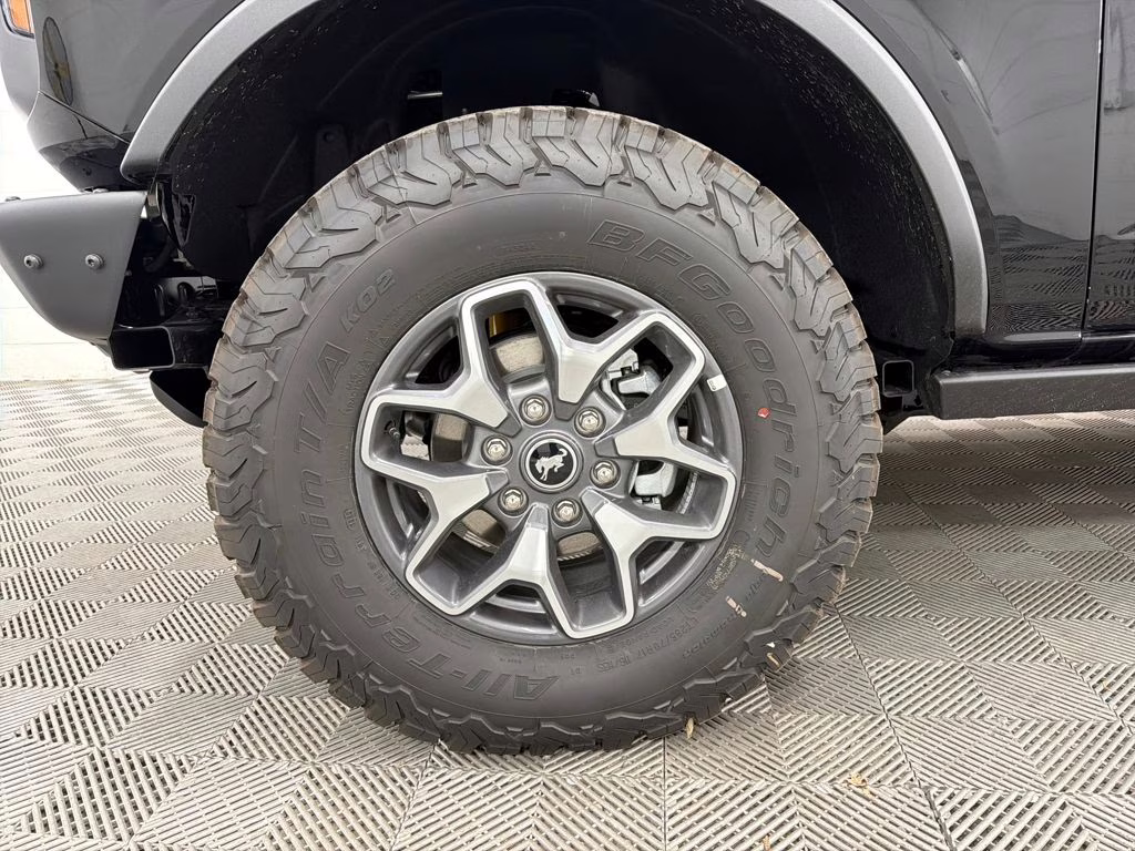 2025 SHADOW BLACK Ford Bronco Badlands 4X4 SUV