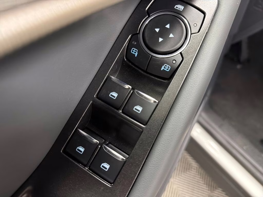 2026 STAR WHITE TRI-COAT Ford Explorer Active RWD SUV