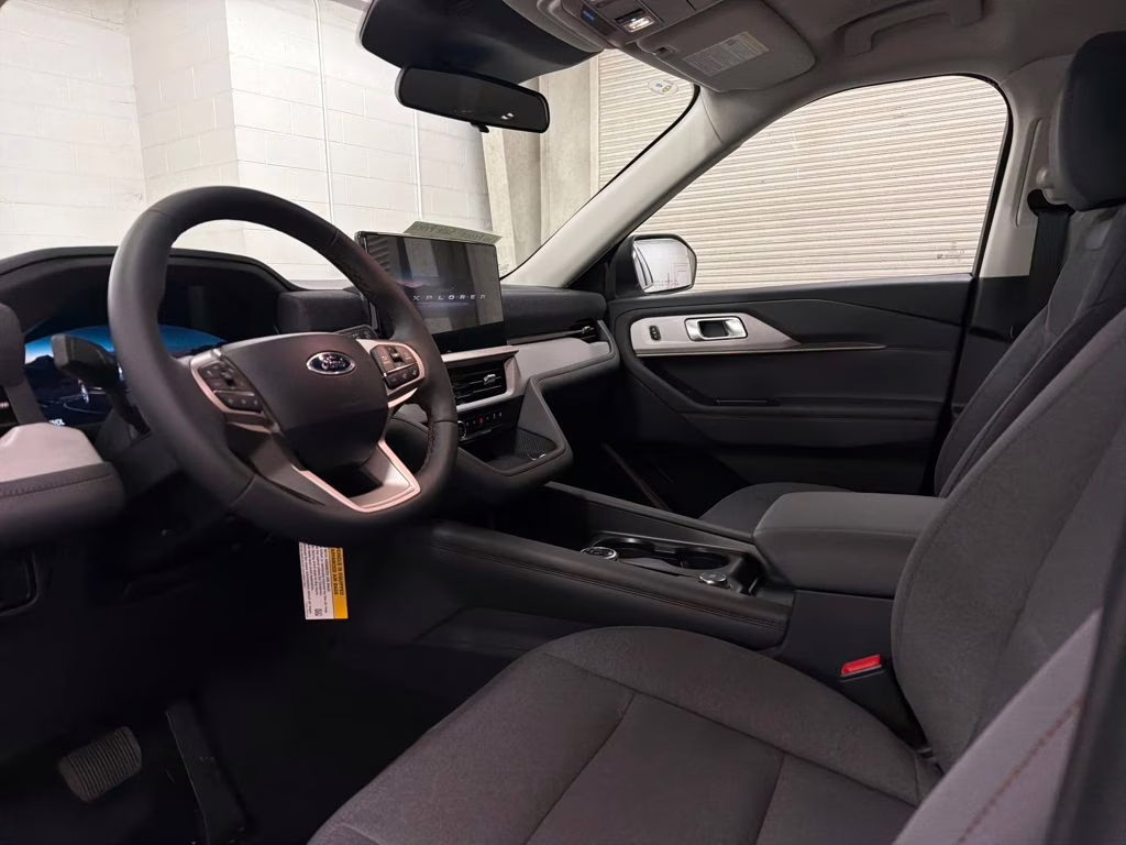 2026 STAR WHITE TRI-COAT Ford Explorer Active RWD SUV