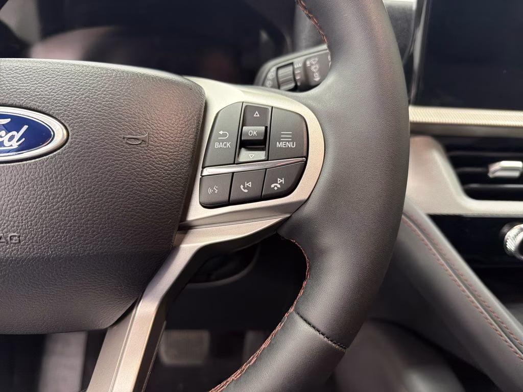 2026 STAR WHITE TRI-COAT Ford Explorer Active RWD SUV