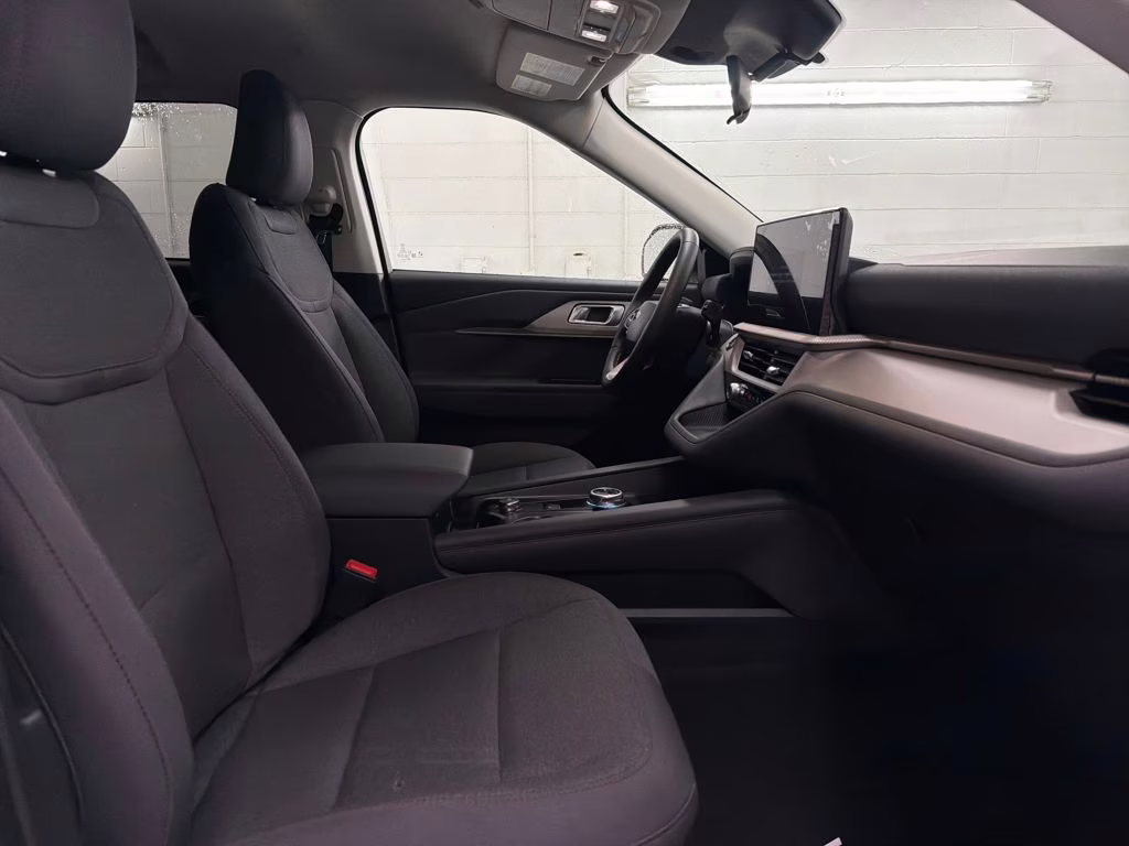 2026 STAR WHITE TRI-COAT Ford Explorer Active RWD SUV