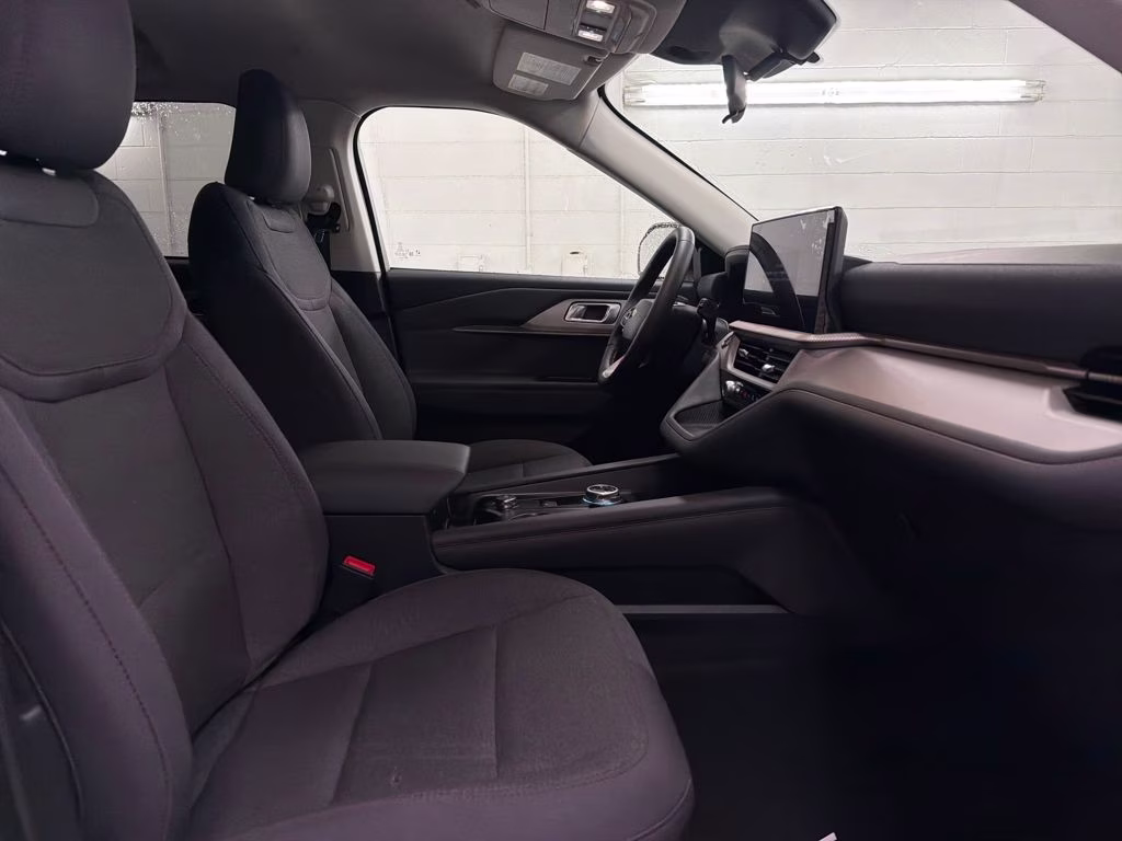 2026 STAR WHITE TRI-COAT Ford Explorer Active RWD SUV