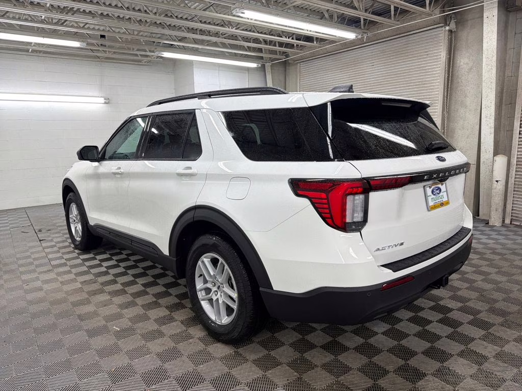 2026 STAR WHITE TRI-COAT Ford Explorer Active RWD SUV
