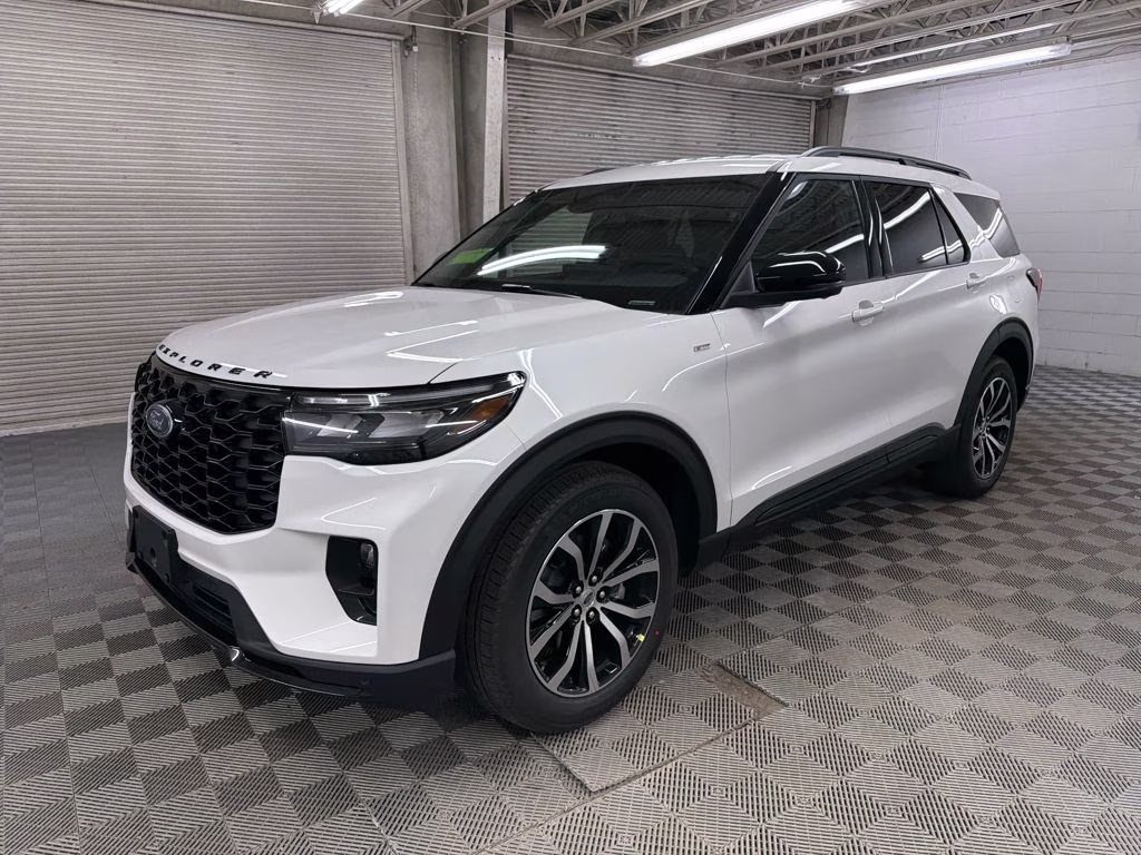 2026 STAR WHITE TRI-COAT Ford Explorer ST-Line RWD SUV