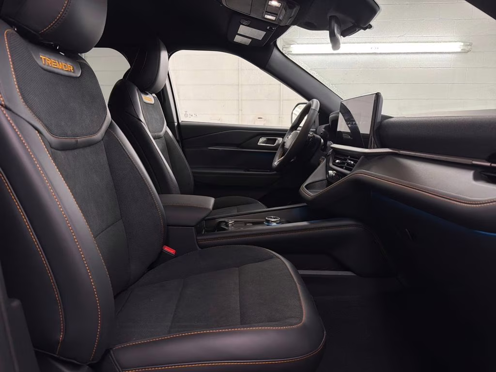 2026 STAR WHITE TRI-COAT Ford Explorer Tremor 4X4 SUV