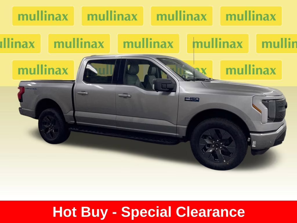 2025 ICONIC SILVER Ford F-150 Lightning Flash AWD Truck