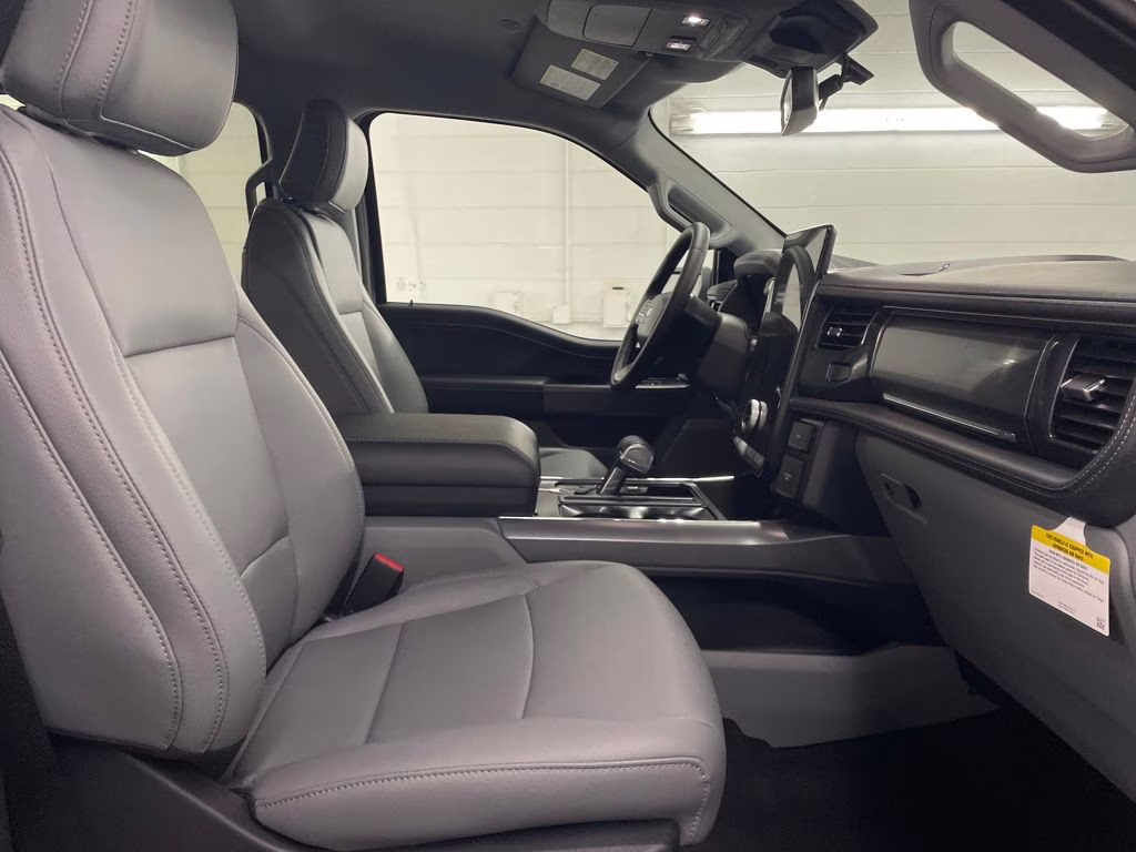 2025 ICONIC SILVER Ford F-150 Lightning Flash AWD Truck