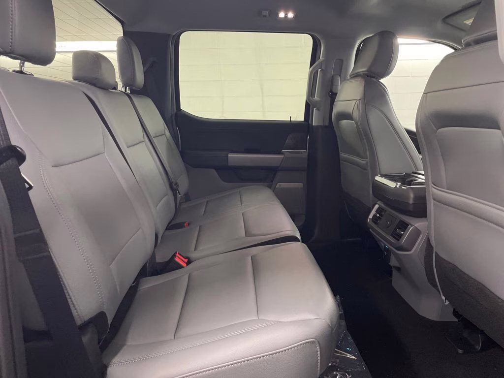 2025 ICONIC SILVER Ford F-150 Lightning Flash AWD Truck