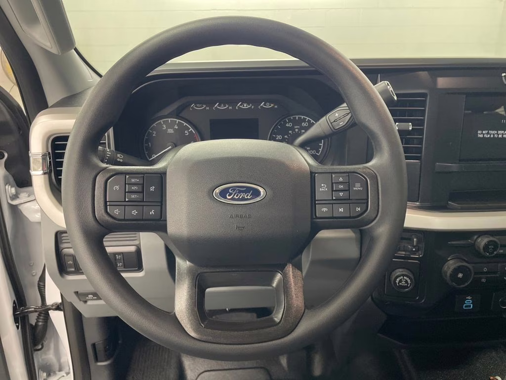 2026 OXFORD WHITE Ford Super Duty F-250 SRW XL RWD Truck